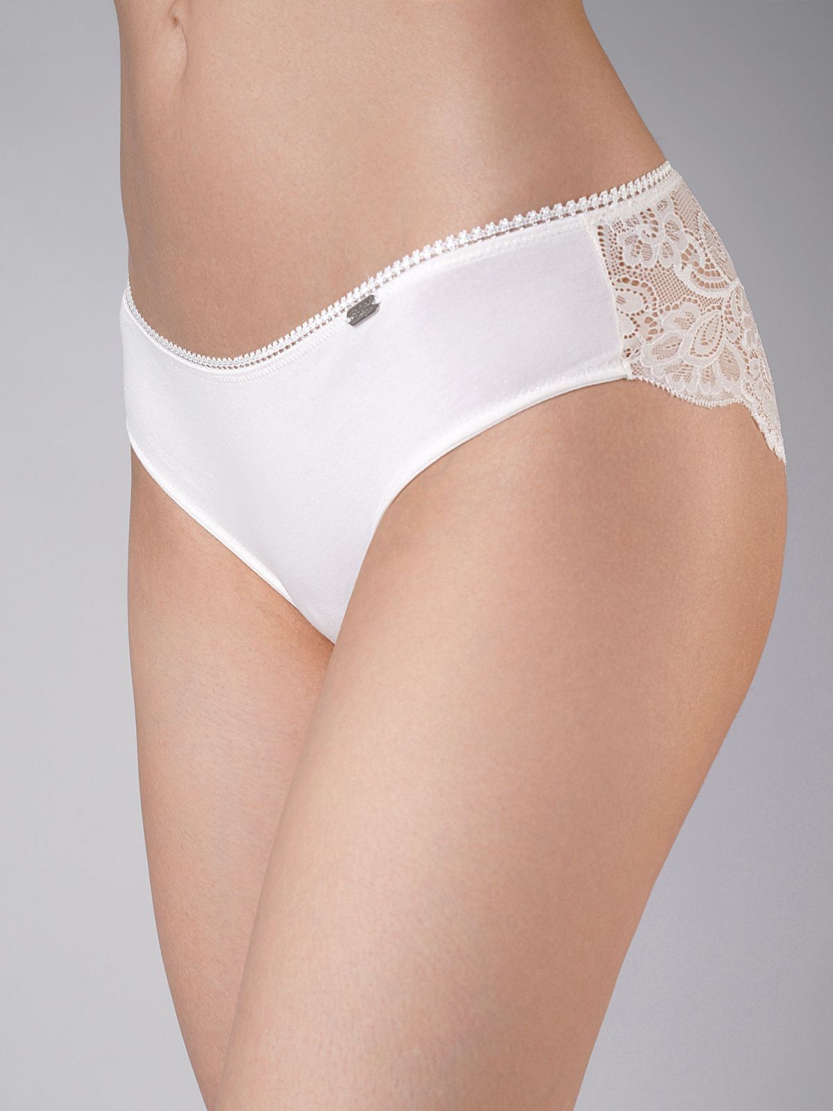 Трусы бразилиана с кружевом Indefini (Арт. 0065LUS)