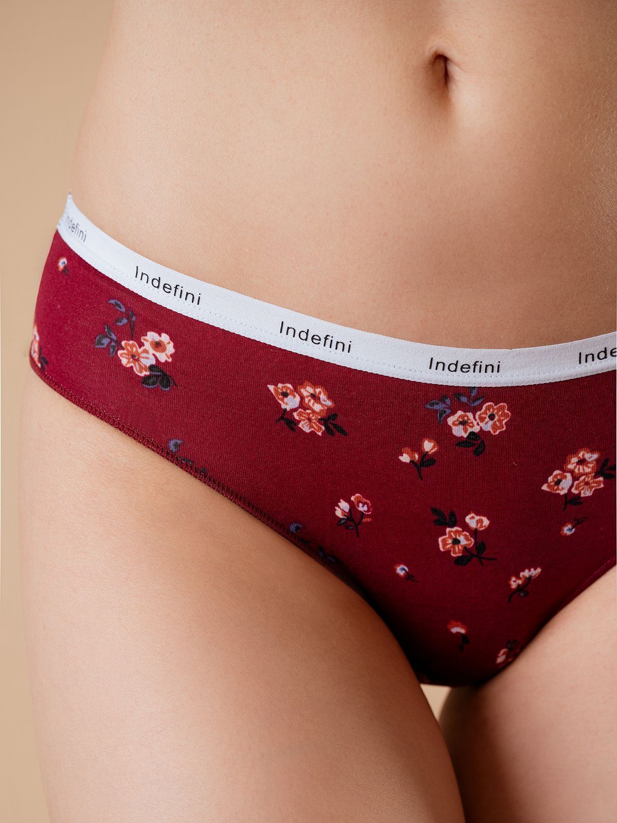 Трусы бразилиана с цветочным кружевом Indefini (Арт. 1414LUF)
